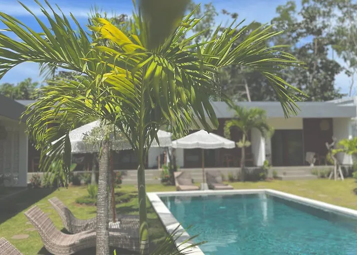 Villa Tropical Almond