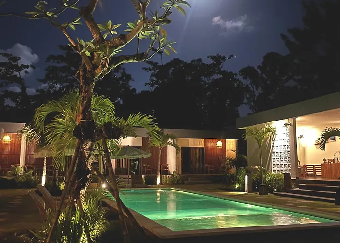 Tropical Almond Villa Uluwatu