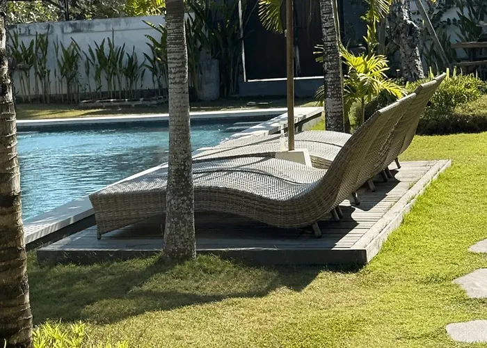Villa Tropical Almond *